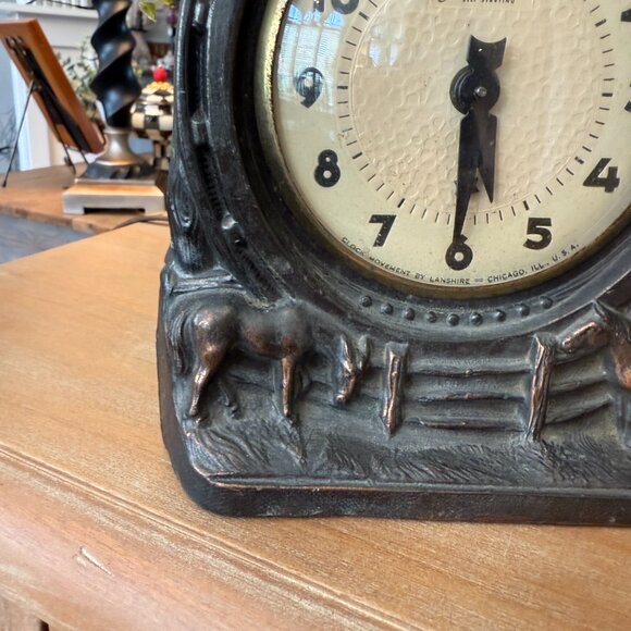 Vintage Lanshire Metal Time for Luck Mantel Clock Circa 1940's Works - Picture 5 of 16